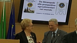 Convegno su Strampelli - 16-01-2016 - Maria Luisa con il Governatore 3
