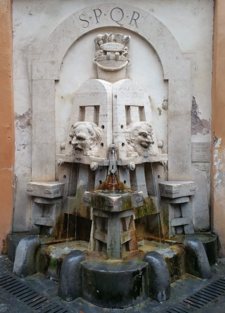 La fontana - Prima del restauro